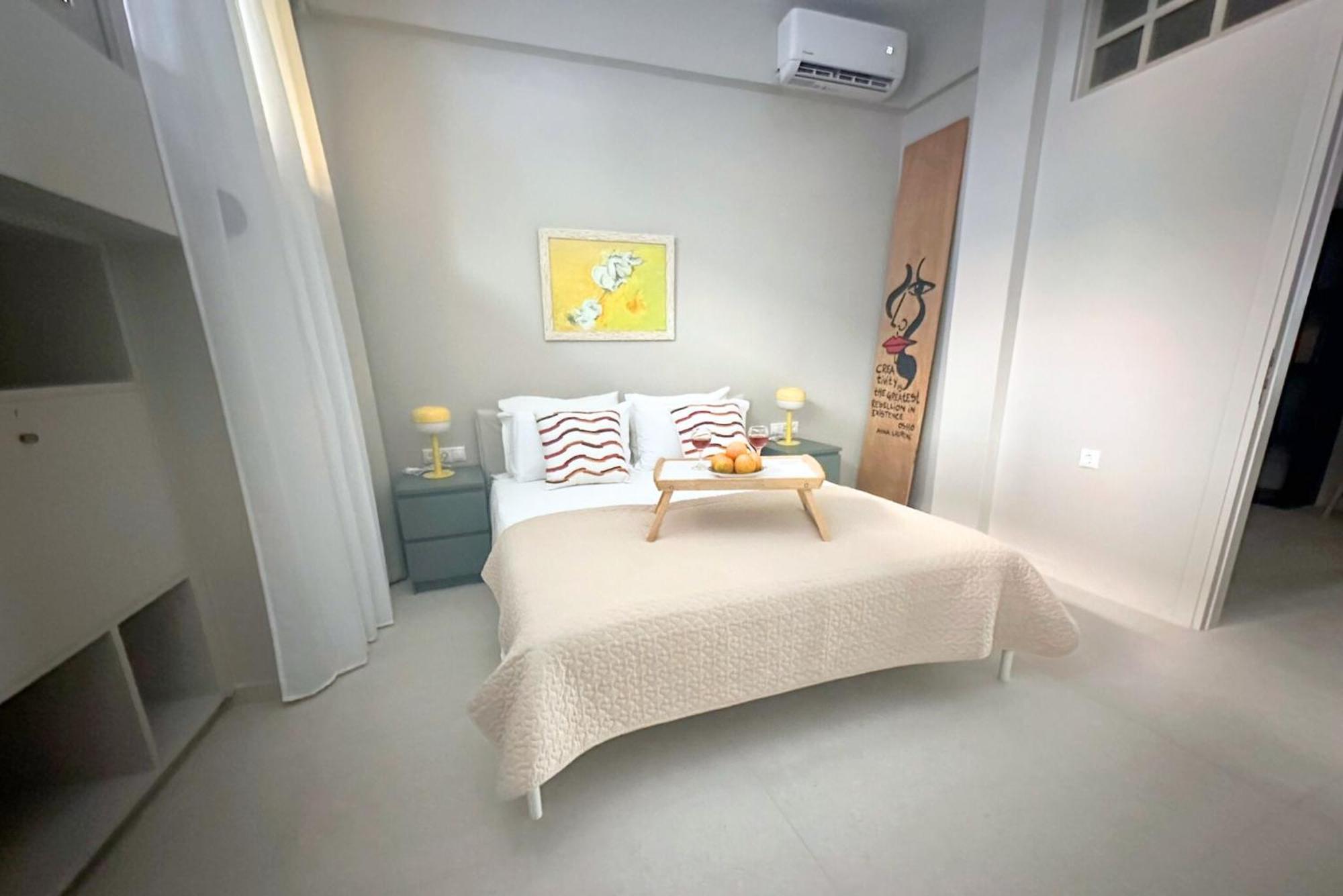 Renovated Center X3 Double Bed Flat *