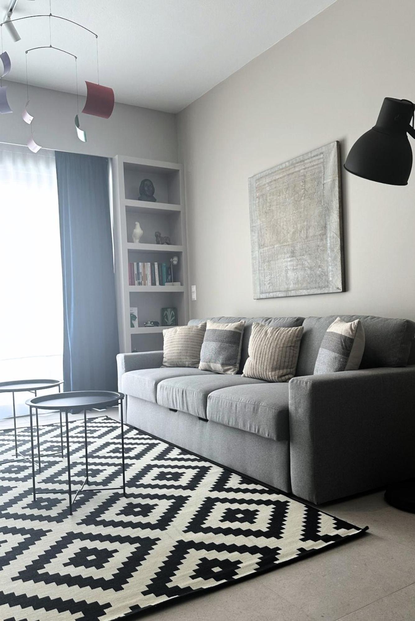 Renovated Center X3 Double Bed Flat